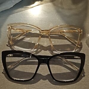 Mousavi Clear and Black Glasses Set
